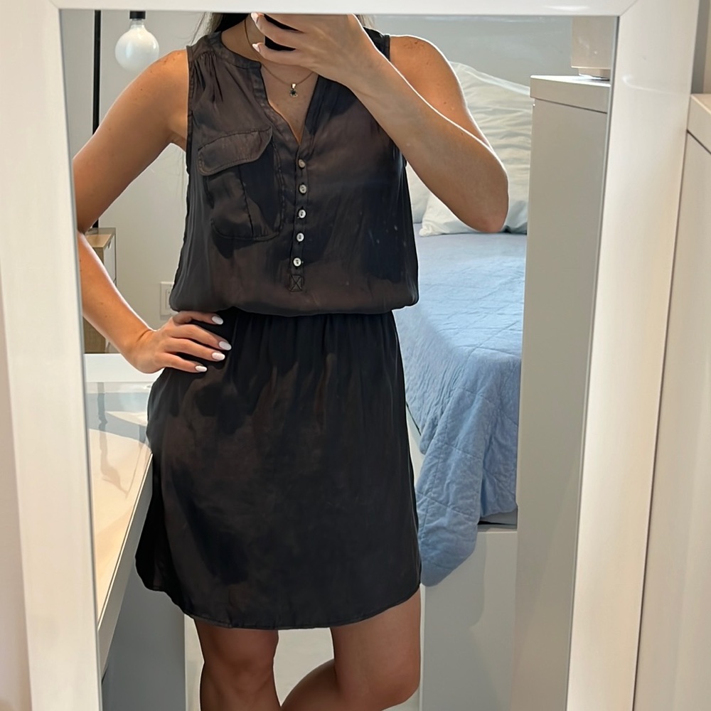 Express women XS button down sleeveless dress with elastic at waist front pocket